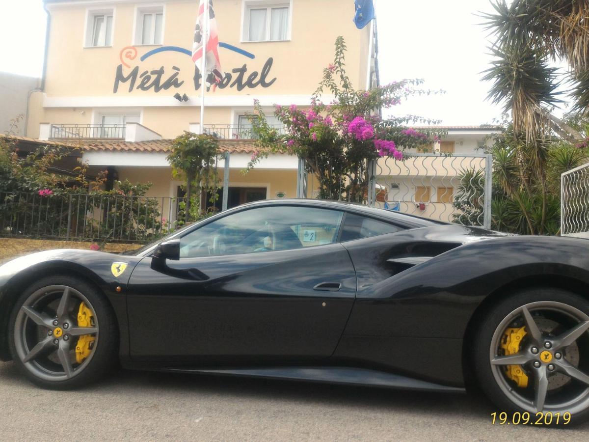Meta Hotel سانتا تيريزا غالّورا المظهر الخارجي الصورة