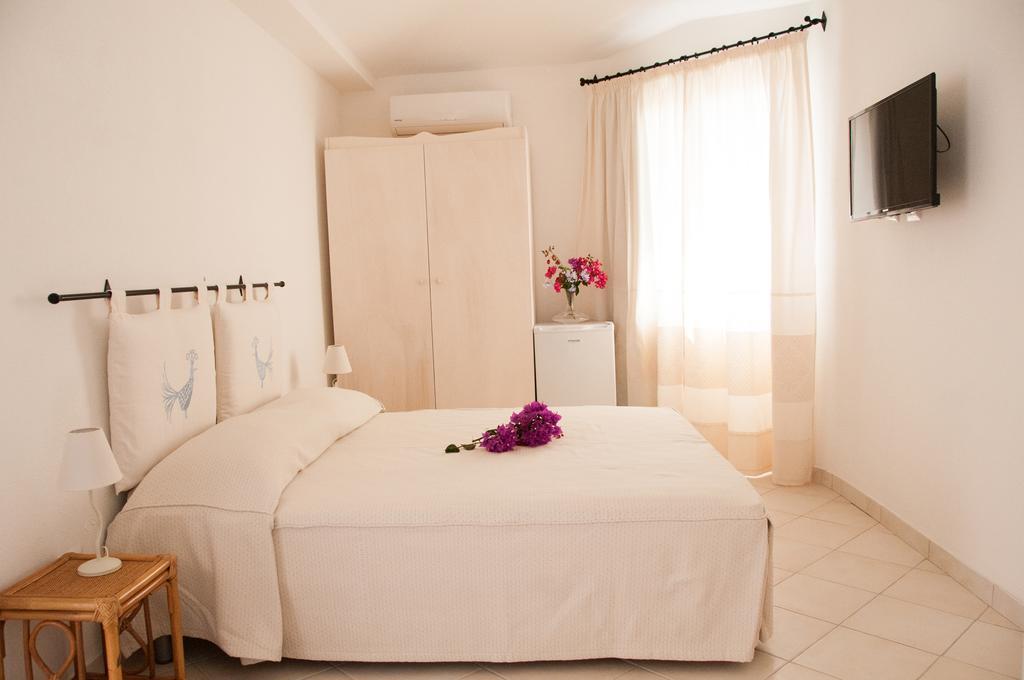 Meta Hotel سانتا تيريزا غالّورا المظهر الخارجي الصورة