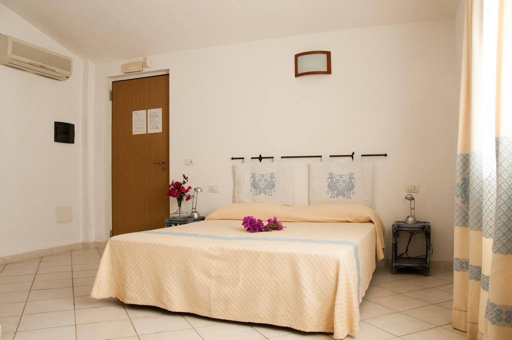 Meta Hotel سانتا تيريزا غالّورا المظهر الخارجي الصورة