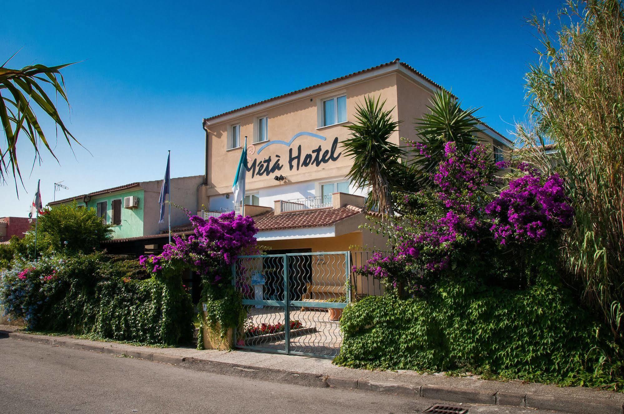 Meta Hotel سانتا تيريزا غالّورا المظهر الخارجي الصورة