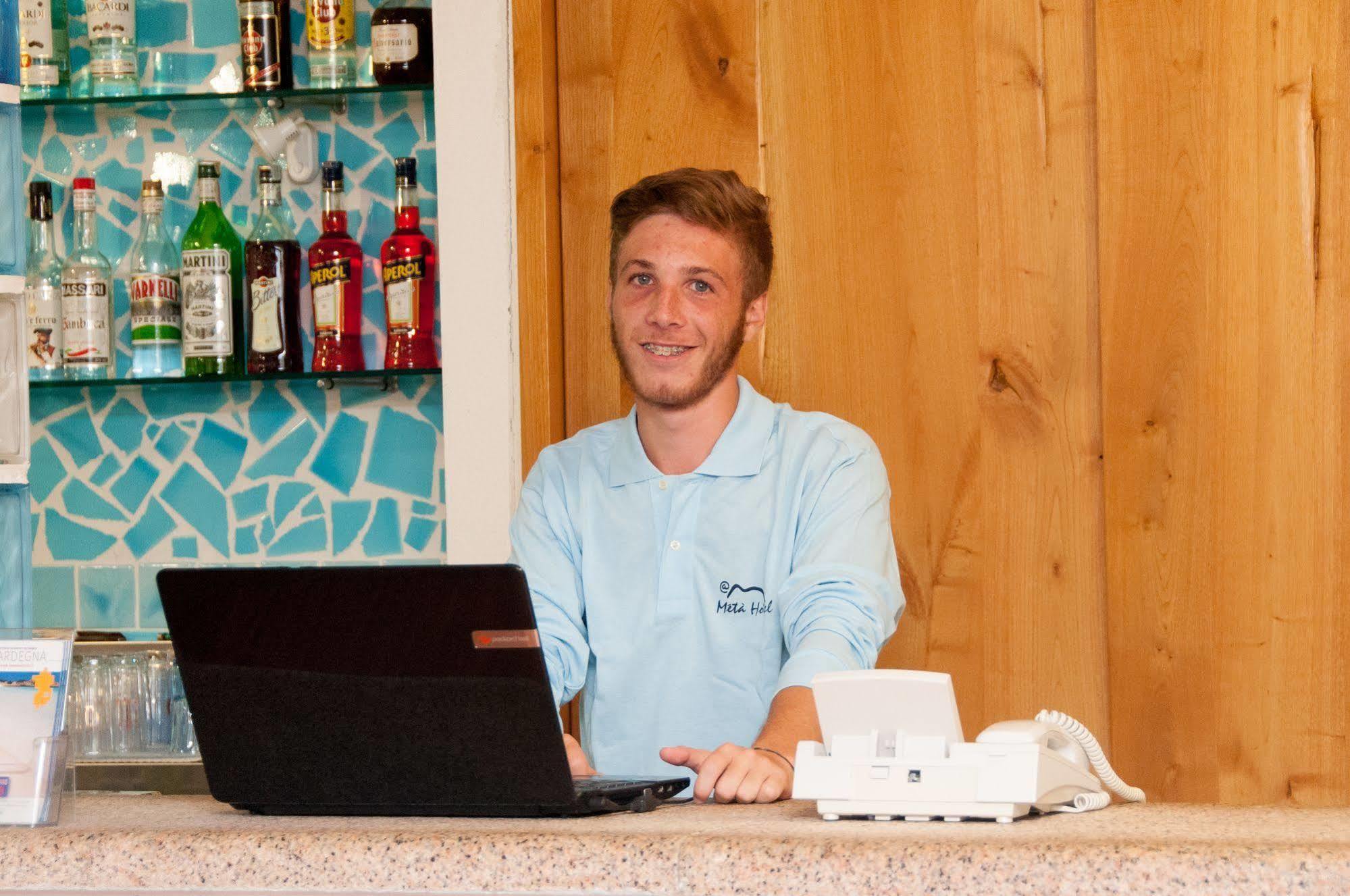 Meta Hotel سانتا تيريزا غالّورا المظهر الخارجي الصورة