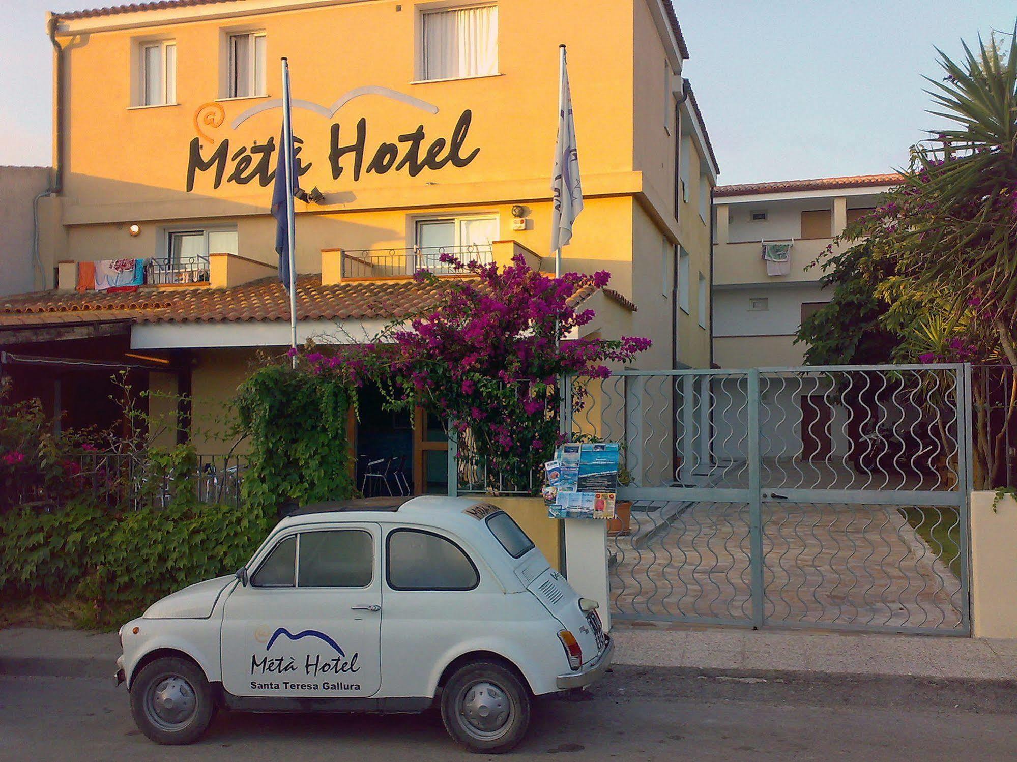 Meta Hotel سانتا تيريزا غالّورا المظهر الخارجي الصورة