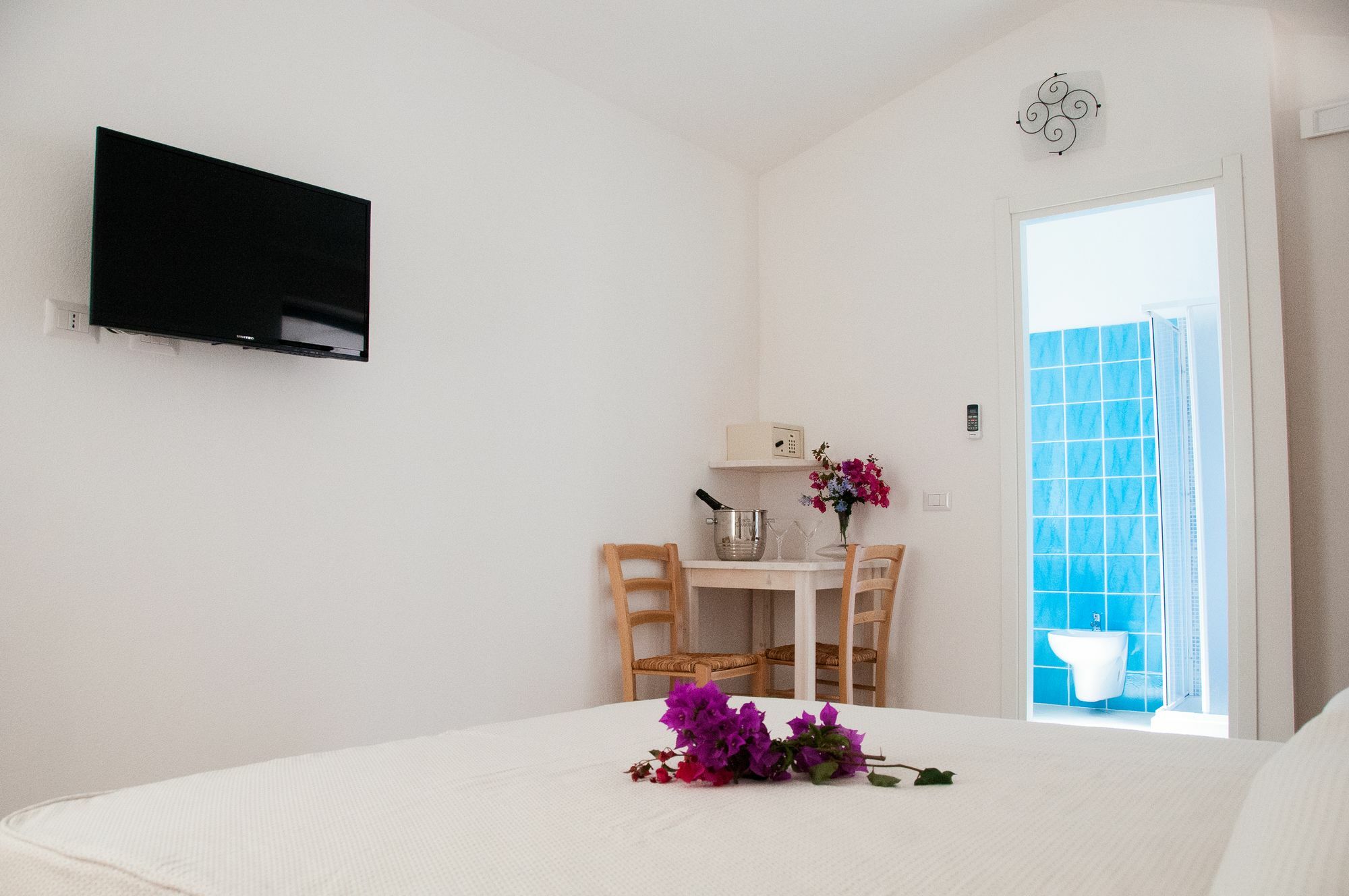 Meta Hotel سانتا تيريزا غالّورا المظهر الخارجي الصورة